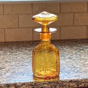 Rainbow Art Glass #9865 - Amber Crackle Glass Decanter with Mushroom Stopper