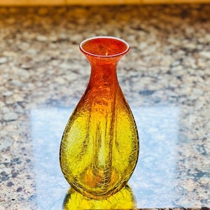 Blenko #533 - Tangerine\Amberina 4 Sided Pinched Crackle Glass Bud Vase