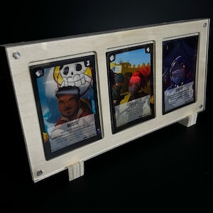 Support / présentoir / cadre à Cartes TCG - Modèle pour 3 cartes - Type Pokemon