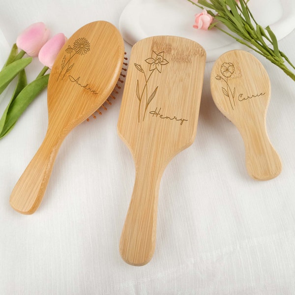 Engraved Personalised Wooden Hairbrush, Custom Wood Comb,Bridesmaid Name Gift,Wood Comb with Name and Title,Personalized Bridesmaids Gifts