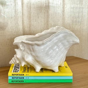 Italian shell planter - vintage design