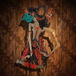 Gran marioneta de sombras Antareja – Decoración de pared Wayang Kulit indonesia hecha a mano, arte de cuero javanés
