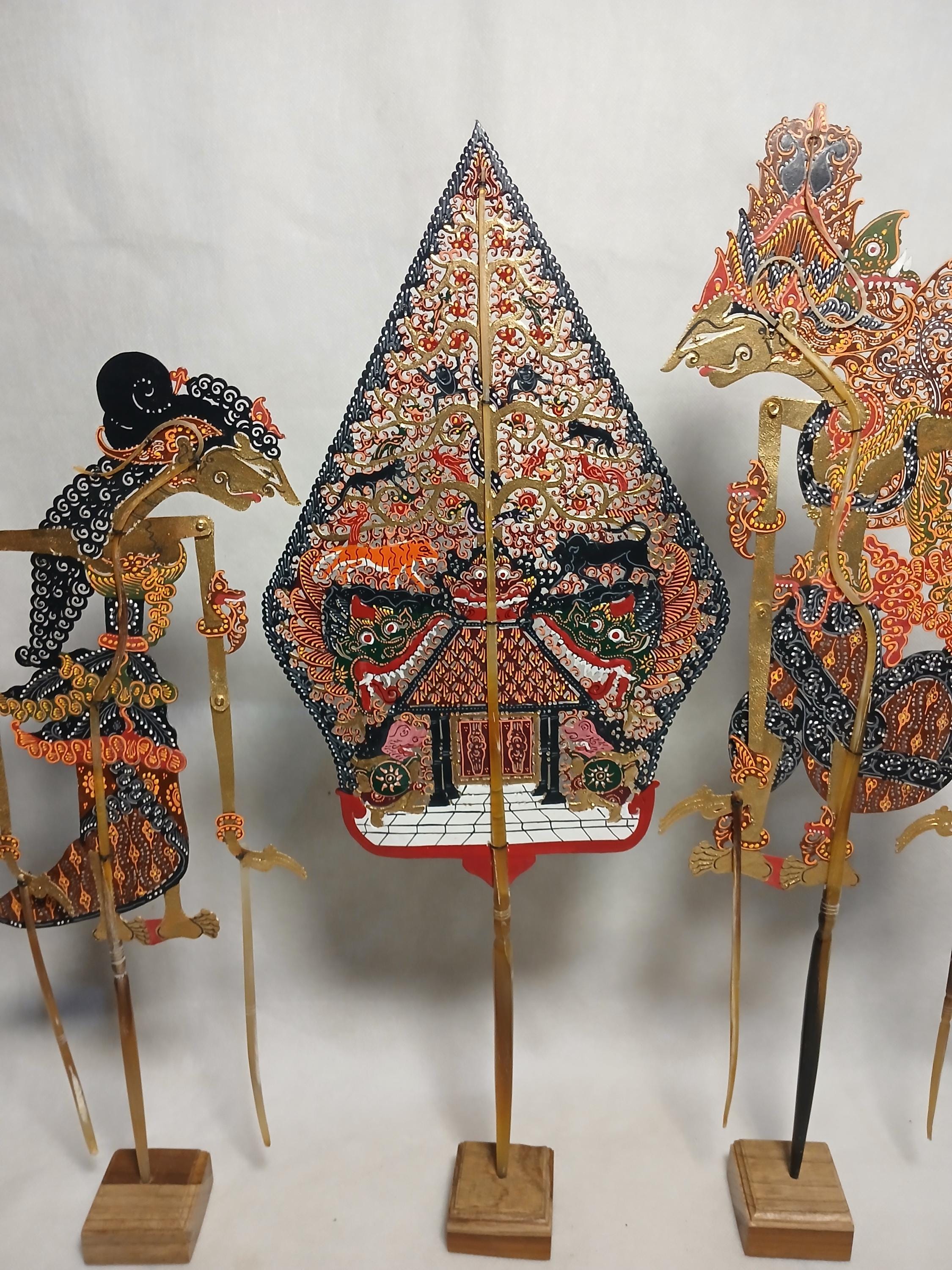 ミニチュア インドネシアのワヤン クリット、ジャワの影絵人形