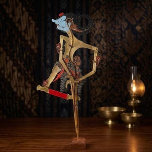Fantoche grande de sombra Antasena – decoração de parede Wayang Kulit da Indonésia feita à mão, arte em couro javanês