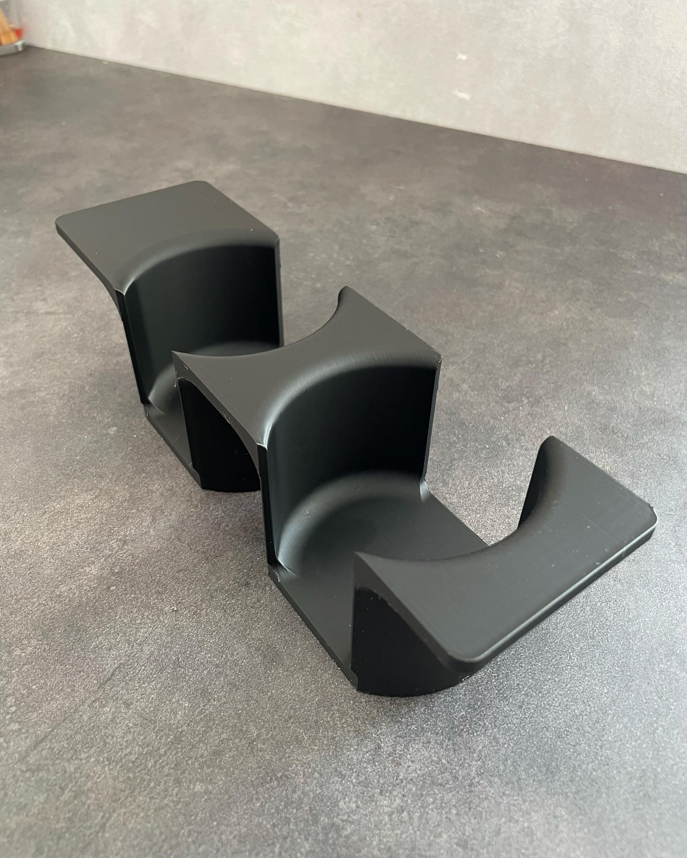 E34 - Cup Holder