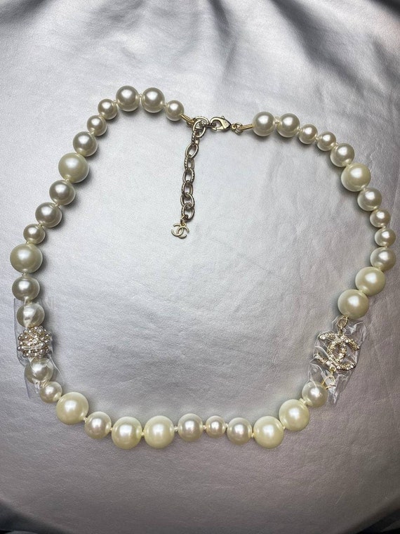 Vintage Chanel Triple Logo Bead Necklace Charm Go… - image 1