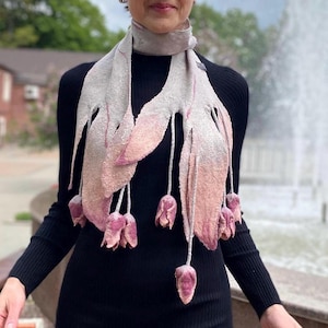 Felted Tulip Lariat Scarf: Wearable Art Necklace, Woolen Floral Scarf