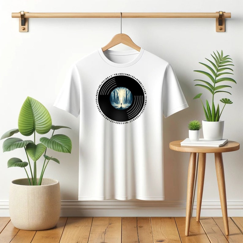 Kreatives individuelles Songtexte T-Shirt Vinyl Design Numb Chill & Deep Rock Musik Vibes Lässiges Alltagsmode Shirt Unisex Bild 1