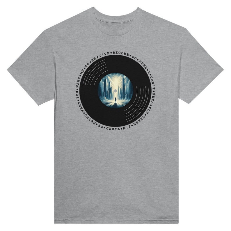 Kreatives individuelles Songtexte T-Shirt Vinyl Design Numb Chill & Deep Rock Musik Vibes Lässiges Alltagsmode Shirt Unisex Sports Grey