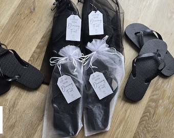 Black Wedding Flip Flops: Bulk Favours in Organza Bag with Tags