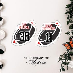 Boeksticker Hockey Romance: Rio DeLuca, Evan Zanders - geïnspireerd op winderige stad