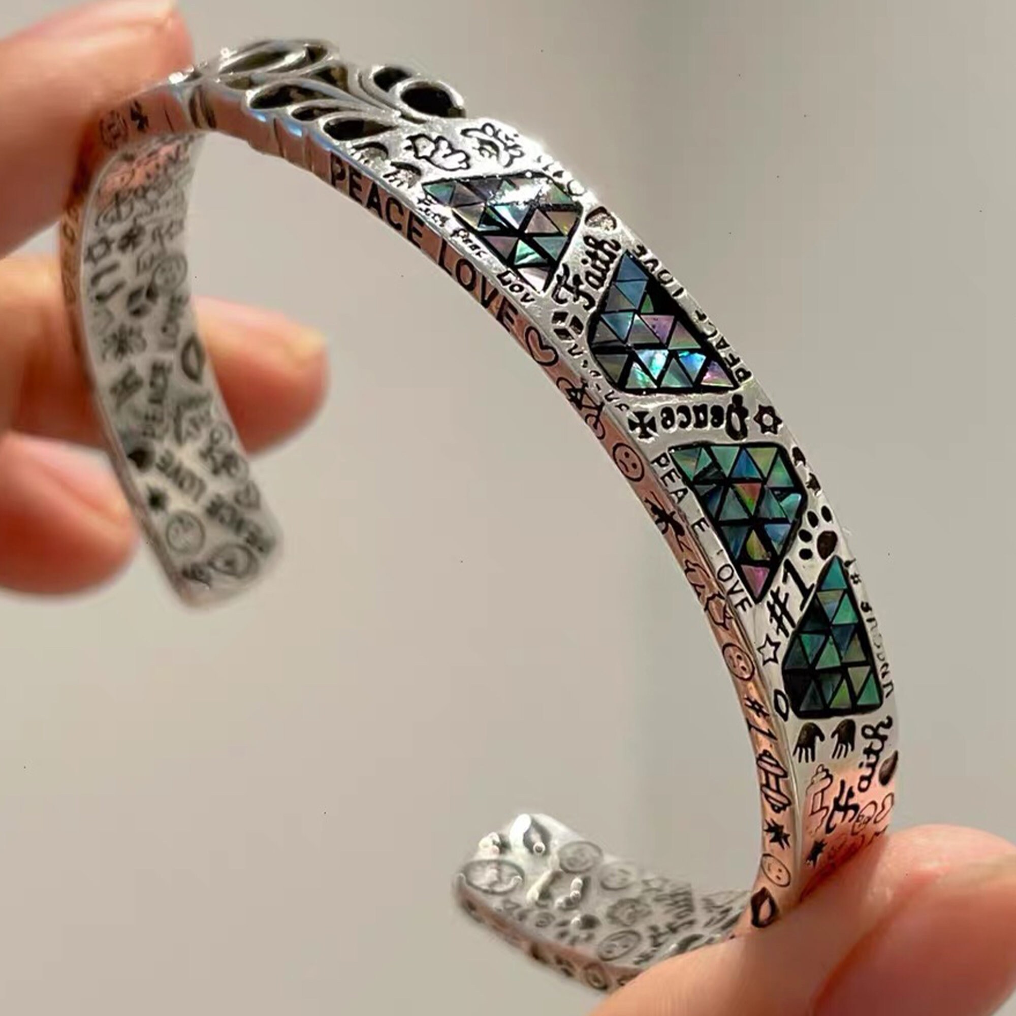 Dove Of Love!! Vintage Native American Navajo Sterling Silver Inlay Bracelet Cuff Dove Of Love!! Vintage Native American Navajo Sterling Silver Inlay Bracelet Cuff