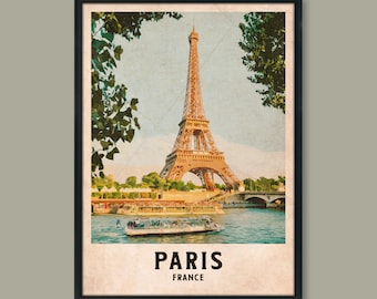 Könnte beinhalten: Vintage-Postkarte mit dem Eiffelturm in Paris, Frankreich. Die Postkarte ist in einem verblassten Braunton gehalten, mit einem hellblauen Himmel und grünen Bäumen im Hintergrund. Der Eiffelturm ist dunkelbraun mit einem hellbraunen Sockel. Die Postkarte trägt den Text "PARIS" und "FRANCE".