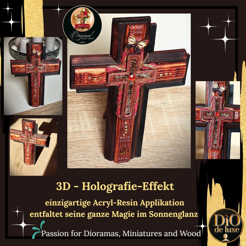 K&ouml;nnte beinhalten: Ein handgefertigtes Holzkreuz mit dunkelbraunem Finish, mit aufwendigen roten und goldenen Akzenten. Das Kreuz hat einen zentralen roten Edelstein und ist mit kleinen goldenen Details und einem Schmetterling verziert. Der Text "Original" ist sichtbar.