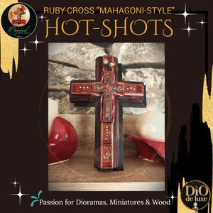 K&ouml;nnte beinhalten: Ein handgefertigtes Holzkreuz im Mahagoni-Stil. Das Kreuz weist aufwendige Details auf, darunter eingelegte Akzente und ein zentrales dekoratives Element. Der Text "RUBY-CROSS" und "HOT-SHOTS" ist oben sichtbar. Das Kreuz wird auf einer Holzoberfl&auml;che pr&auml;sentiert.