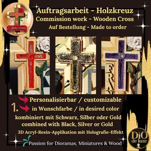 Pode incluir: Cruzes de madeira com detalhes em resina vermelha, dourada e roxa s&atilde;o exibidas. As cruzes s&atilde;o personaliz&aacute;veis e est&atilde;o dispon&iacute;veis nas cores desejadas, combinadas com preto, prata ou ouro. O texto diz "Commission work - Wooden Cross."