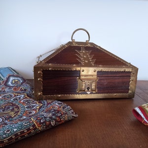 Vintage Ornate Wood & Brass Jewelry Box: Mughal Style Dowry Casket