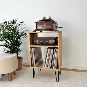 Plattenspieler Tisch aus Holz - Mid Century Plattenspieler - Schrank - Handgefertigte LP Konsole für Musikliebhaber
