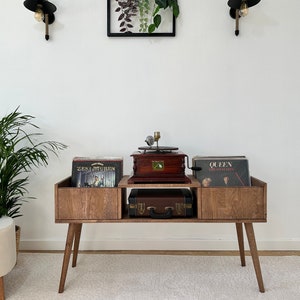 Mid Century Record Player Stand – Vinyl Turntable Console – Wooden LP Storage Cabinet – Handmade Record Table – Retro Media Unit, Vinyl