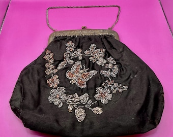 Antieke Edwardiaanse avondtasje met kralen handtas van zwarte zijde met vlindermotief vintage handtas jaren 1910