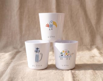 Vaso infantil personalizado con nombre, vaso infantil de polímero sin asa de 240 ml, diseño de tortuga, tigre, jirafa y tucán.