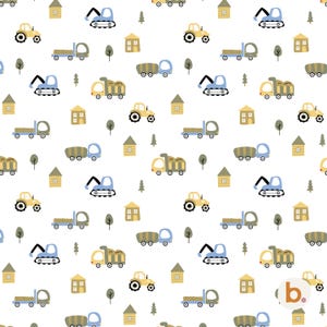Può includere: Un motivo su tessuto bianco con illustrazioni ripetute di trattori gialli, escavatori blu, autocarri con cassone ribaltabile verdi, camion a pianale, piccole case marroni e pini verdi. Il disegno è distribuito uniformemente sulla superficie.