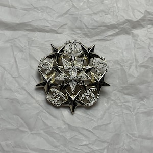 Vintage Excellent Gold Tone Chanel Brooch With Stones