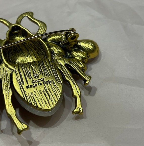 Gucci Bee Vintage Excellent Gold Tone Brooch With Stones