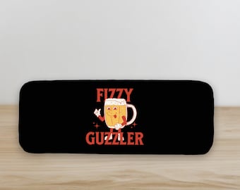 Fizzy Guzzler Beer Koozie: grappige cartoon-mok Slap Wrap Can Cooler