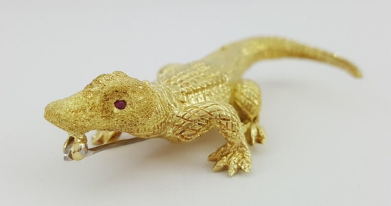 18k Yellow Gold 0.06 Ct Ruby Alligator Brooch Pin… - image 2
