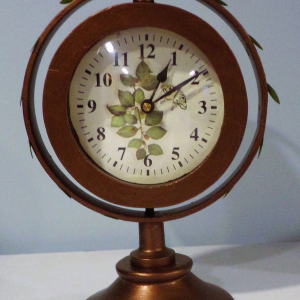 Pedestal Desk Clock