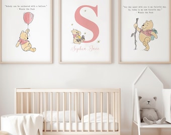 Kubuś Puchatek, wystrój pokoju dziecięcego dla dziewczynki, spersonalizowane imię dziecka, sztuka pokoju dziecięcego, klasyczny plakat z imieniem i cytatem, pokój dziecięcy z Kubusiem Puchatkiem