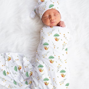 Welcome Baby Swaddle Jersey Set Winnie the Pooh Custom Name Blanket Baby Hat Gift Receiving Blanket Pooh Bear Coming Home Outfit Diaper Bag