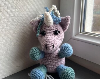Patron licorne au crochet - amigurumi