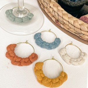 Macrame Wine Charm (Set of 5), boho home, gifts for her, housewarming, wine night, bachelorette, bridal shower, wedding favor, glass charm,