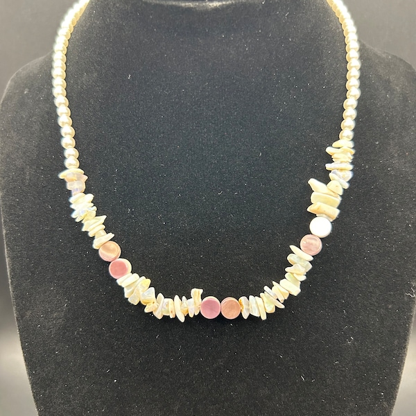 Opalescent quartz chips with wampum quahog rounds, 15” necklace and 7” bracelet set.