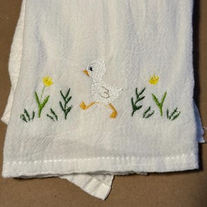 Embroidered Waltzing Duck Tea Towel – Whimsical Kitchen Decor, Cottagecore Towel, Funny Duck Gift, Handmade Dish Towel, Farmhouse Style