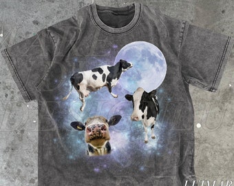 Cows Shirt 90s Graphic Vintage Distressed Cow Lover Tee Cattle Retro Dairy Cow Tee 2000s Nature Moon Cow Shirt for Unisex Oversize Cow Tee