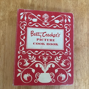 1950 Betty Crocker&#39;s Picture Cookbook: First Edition 5-Ring Binder, Vintage Collectible