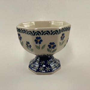 Hand Painted Boleslawiec Pottery Bowl: Blue Floral Pedestal Design