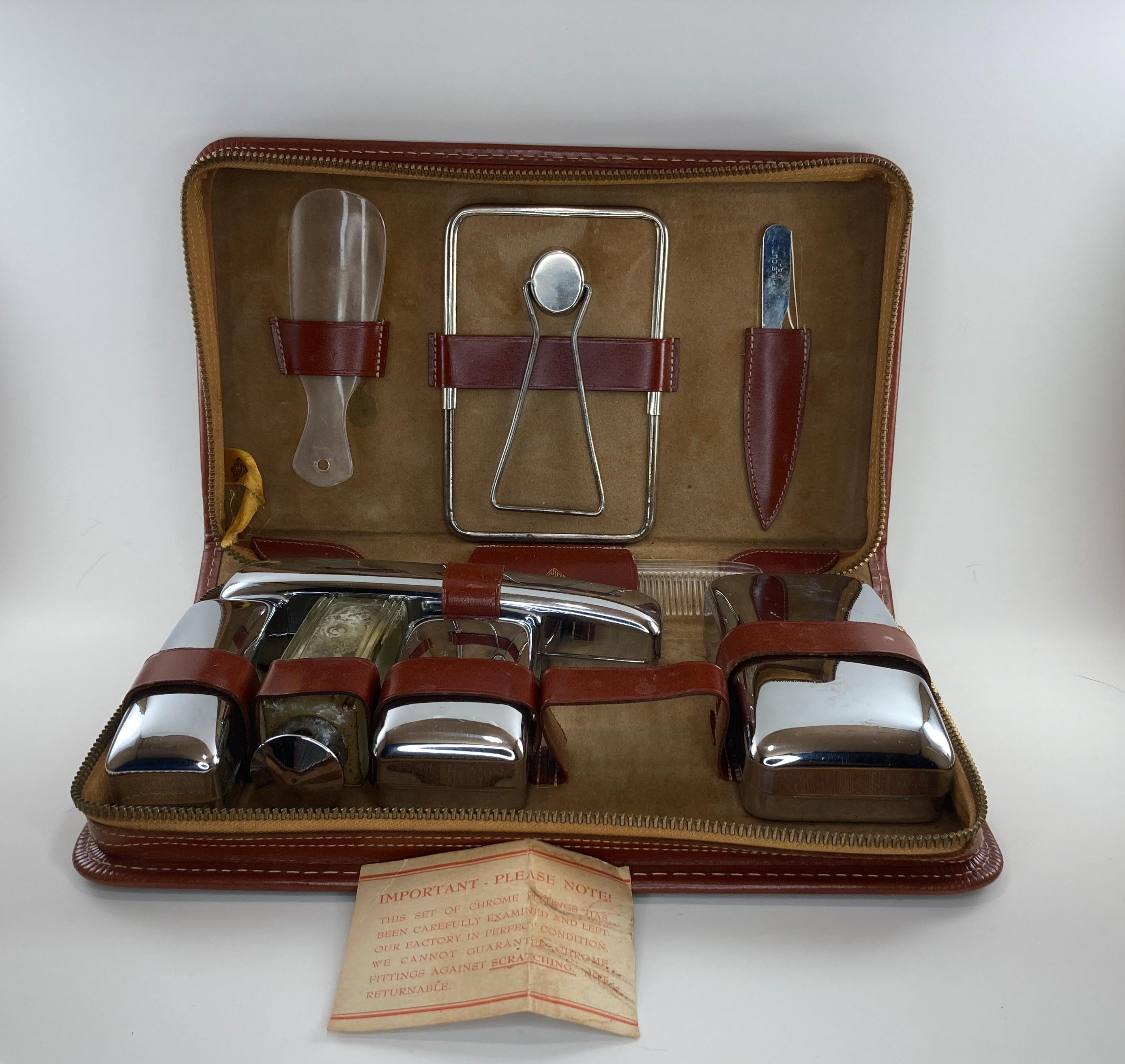 Vintage Mens Grooming Kit: Timeless Elegance for Modern Style