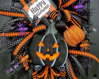 Halloween Jack-O'-Lantern Wreath: Spooky Glitter Pumpkin & Spider Decor