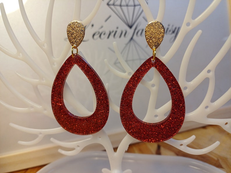 Boucles d'oreilles pendantes goutte rouge fine paillette