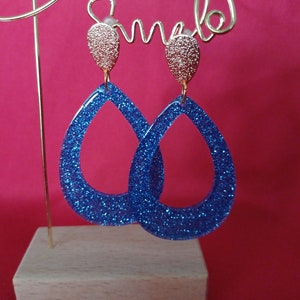 Boucles d'oreilles pendantes goutte bleu fine paillette