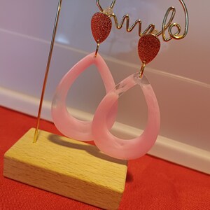 Boucles d'oreilles pendantes goutte rose effet fumée