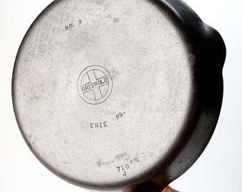 Vintage Griswold #9 Cast Iron Skillet: Small Block Logo, Restored Ready to Use