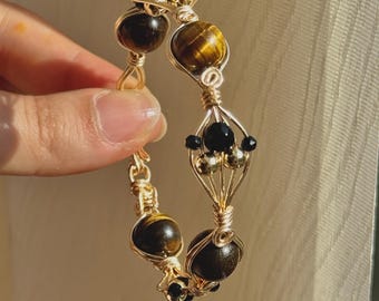 Tigerauge & Schwarzer Onyx Gold Armreif | Boho Statement Manschette
