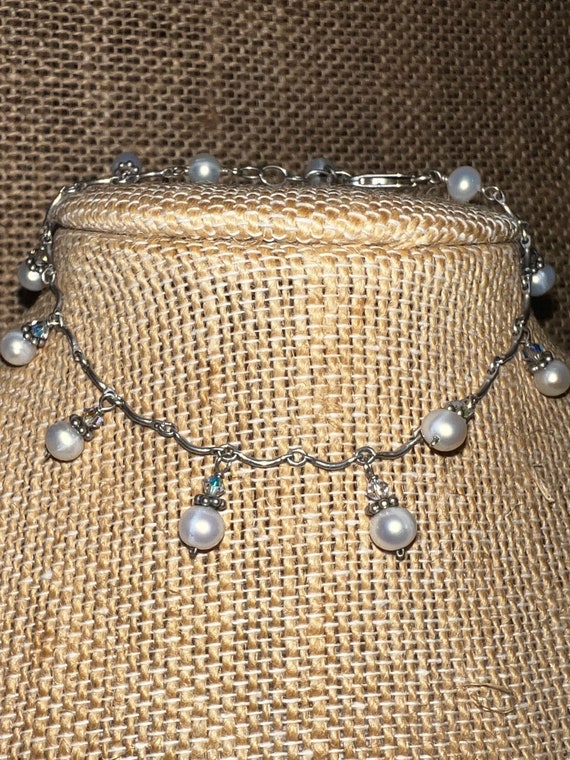 Pearl and Crystal Dangle bracelet