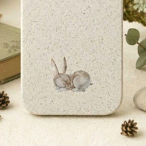 Telefoonhoesje met slapend konijntje voor iPhone en Samsung, biologisch afbreekbare hoes, gepersonaliseerd cadeau met naam.
