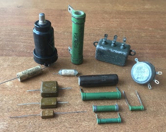 Lata 50. Części do radia vintage - rezystory zmienne, kondensatory, lampy elektronowe ZSRR, zestaw 14 szt.